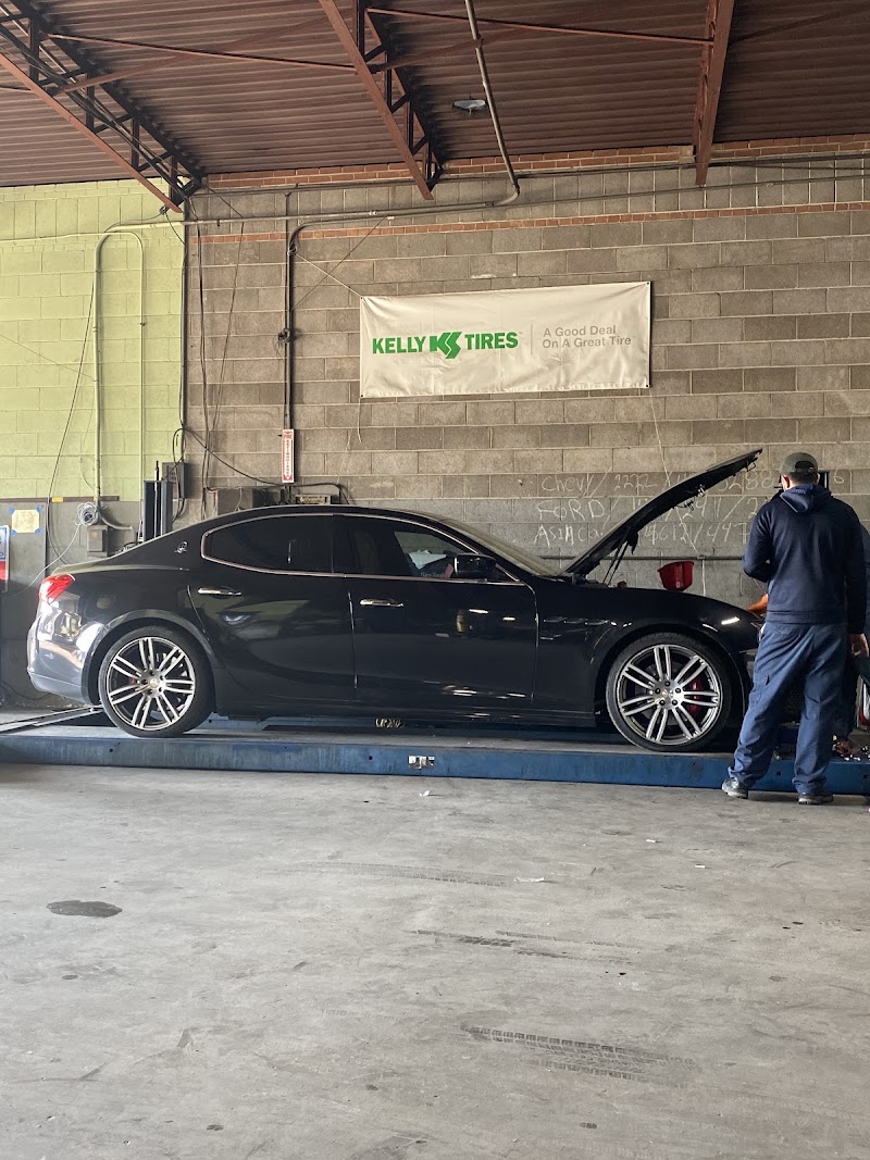 Al's Auto Repair Shop in Dallas