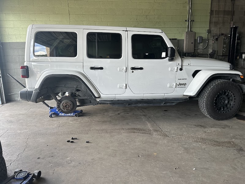 Al's Auto Repair Shop in Dallas