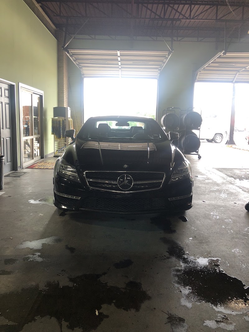 Al's Auto Repair Shop in Dallas